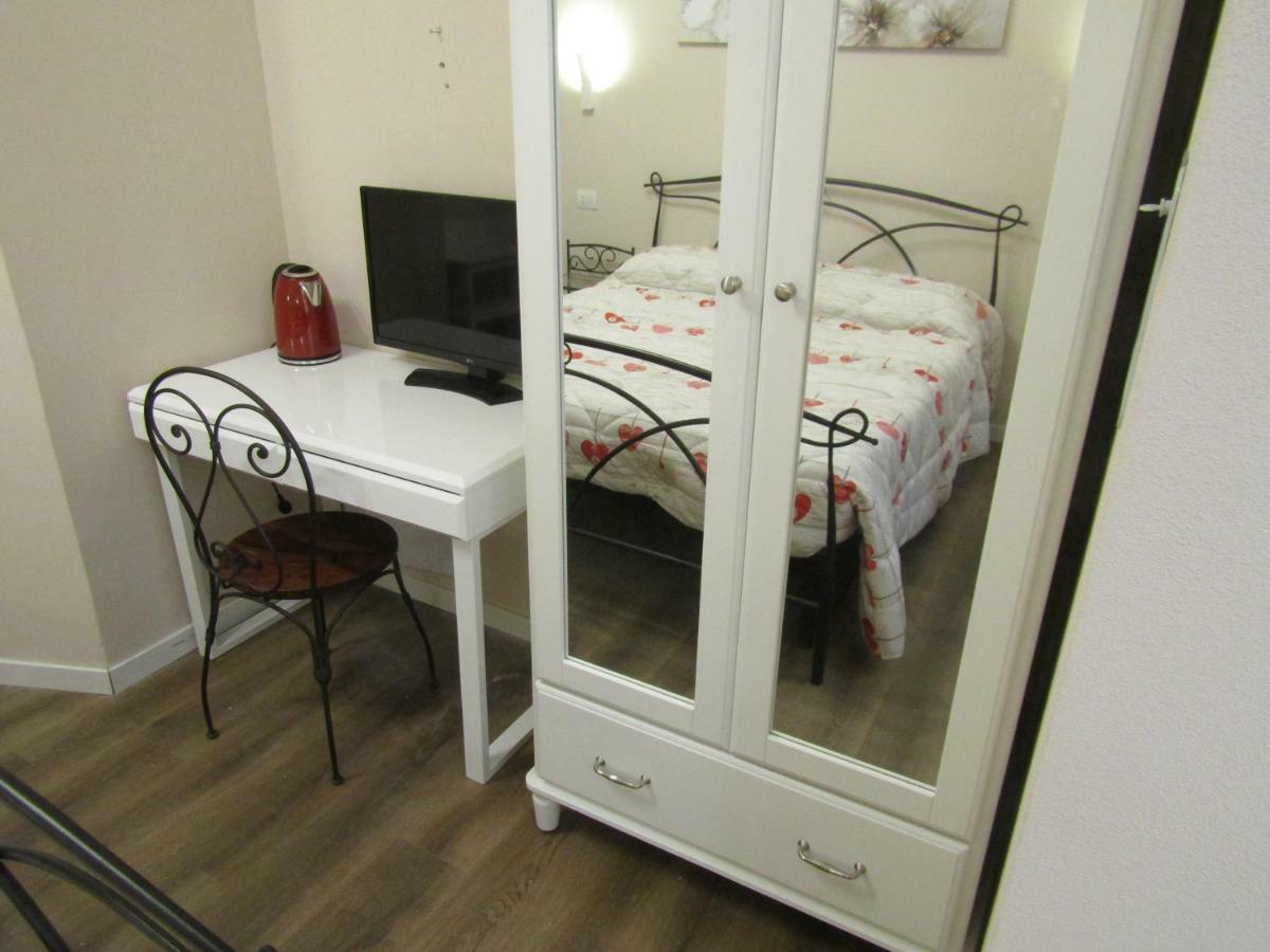 Hotel Tourist Point La Spezia Extérieur photo